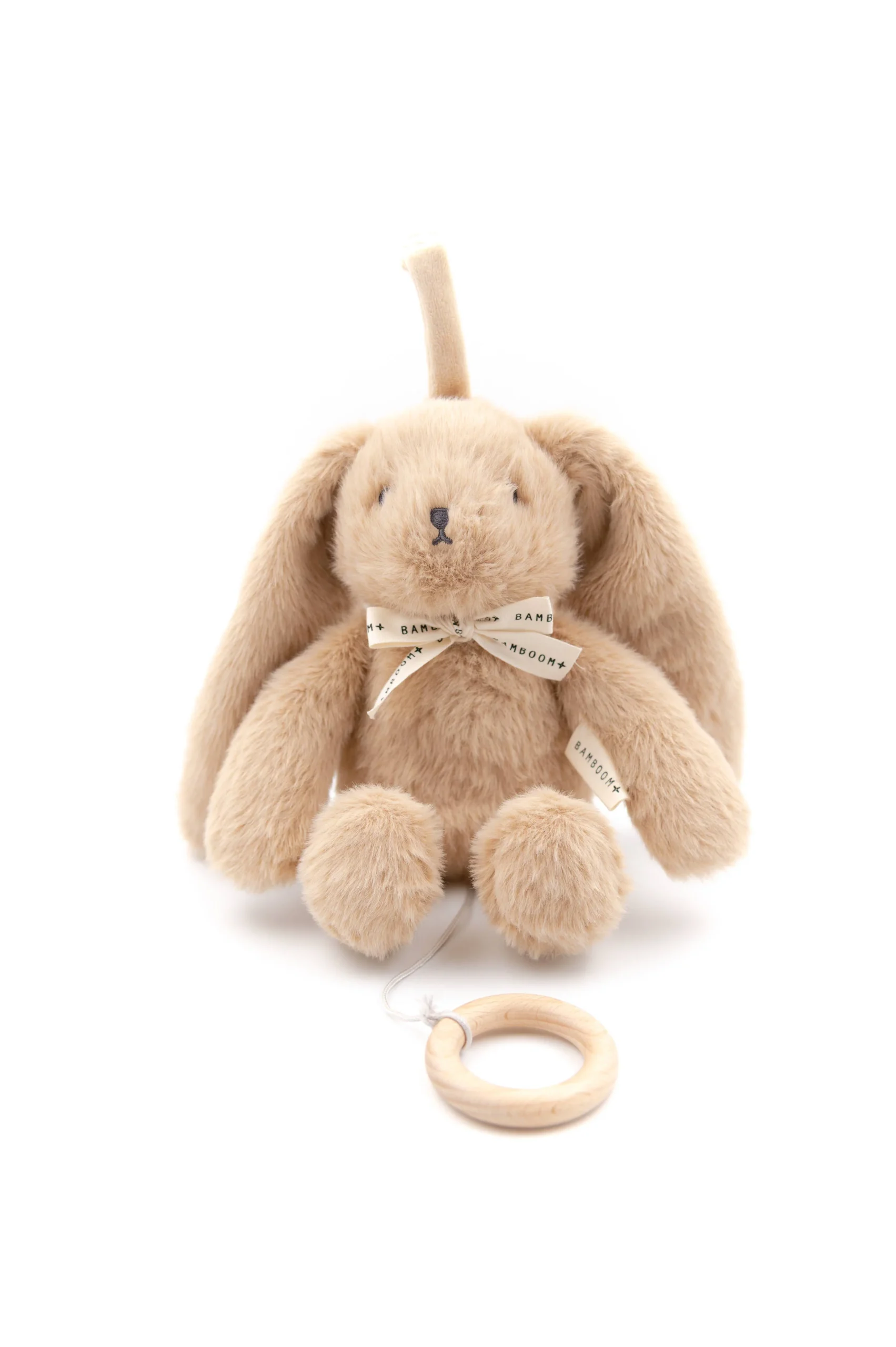 787_20colore_2010_20-4-2500-202505021211-scaled-1.webp Carillon Peluche Coniglietto Sand 10 – Bamboom - immagine 1